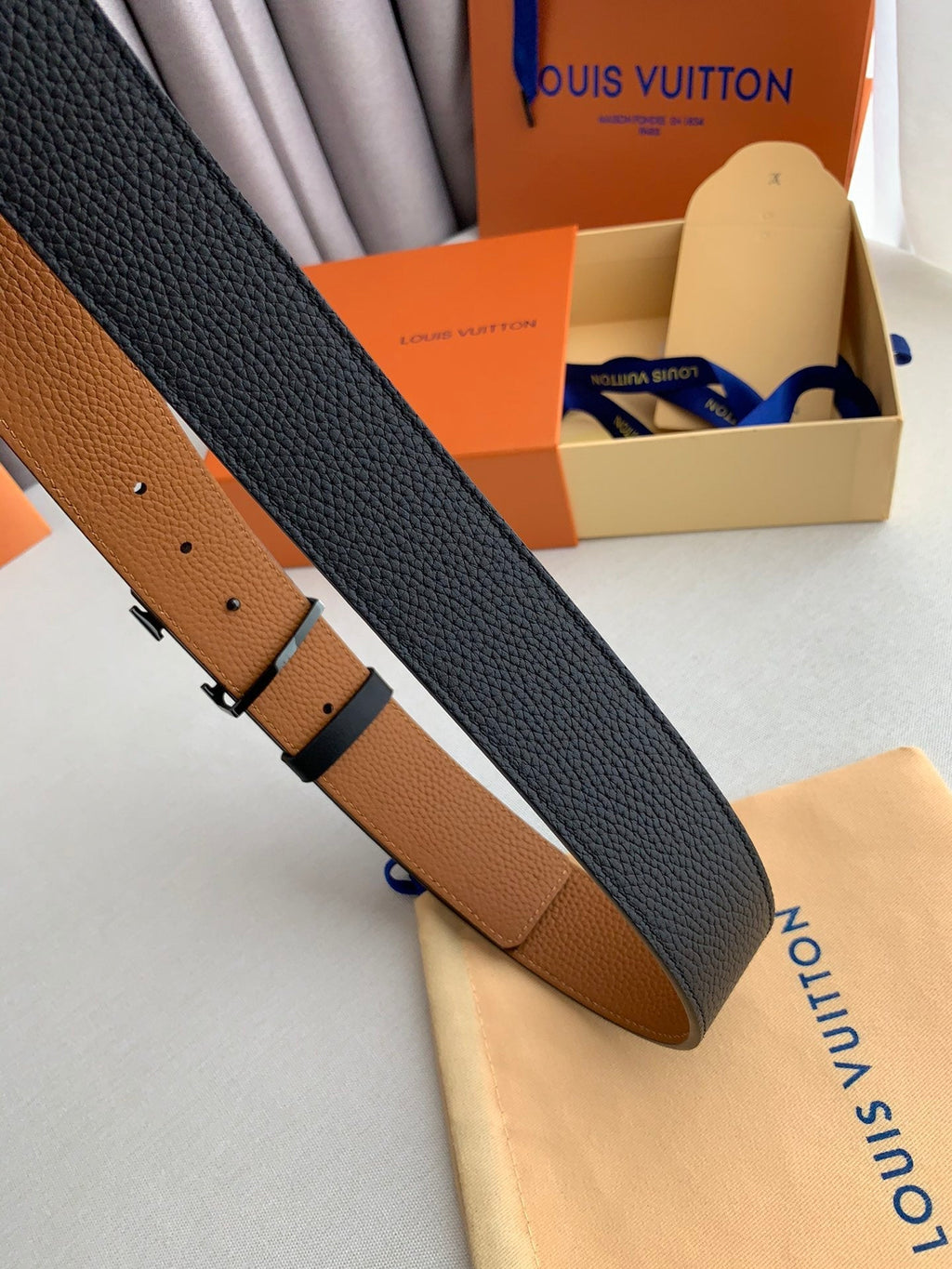LOUIS VUITTON LV 25S BELT 38 MM IN BLACK CALFSKIN 593212