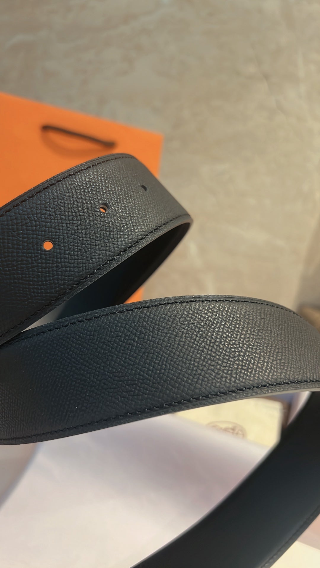 HM CONSTANCE BELT BUCKLE & REVERSIBLE BLACK LEATHER STRAP 42MM|Hermès belt