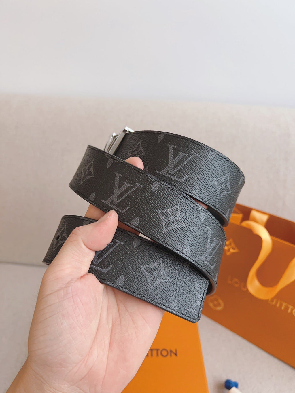 LOUIS VUITTON LV 25S BELT 40 MM IN BLACK MIX GREY CALFSKIN 593206