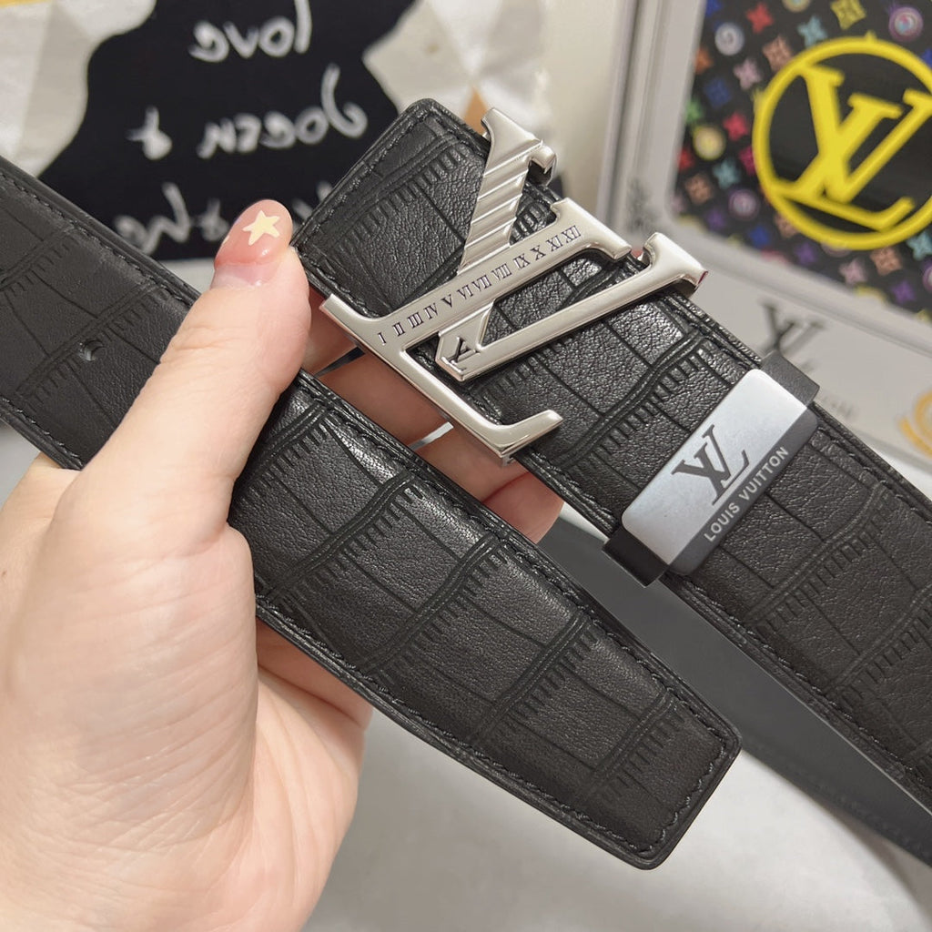 LOUIS VUITTON LV 25S BELT 38 MM IN BLACK CALFSKIN 593269