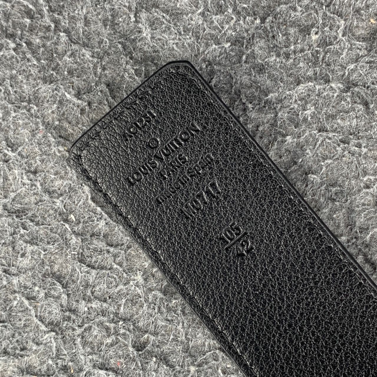 LV Shadow 40mm Reversible Belt ‘Black’ (Damaged Box)