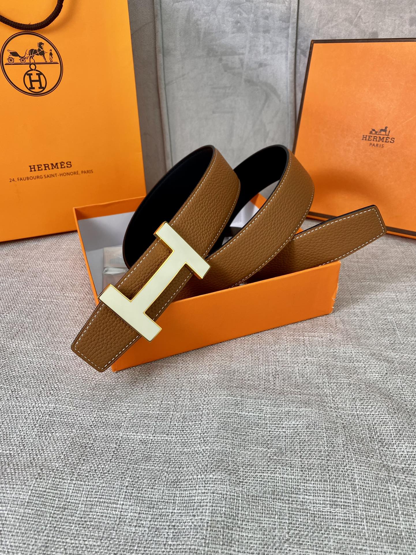 HM CONSTANCE BELT BUCKLE & REVERSIBLE TAWNY BROWN LEATHER STRAP 38MM GOLD HARDWARE |Hermès belt