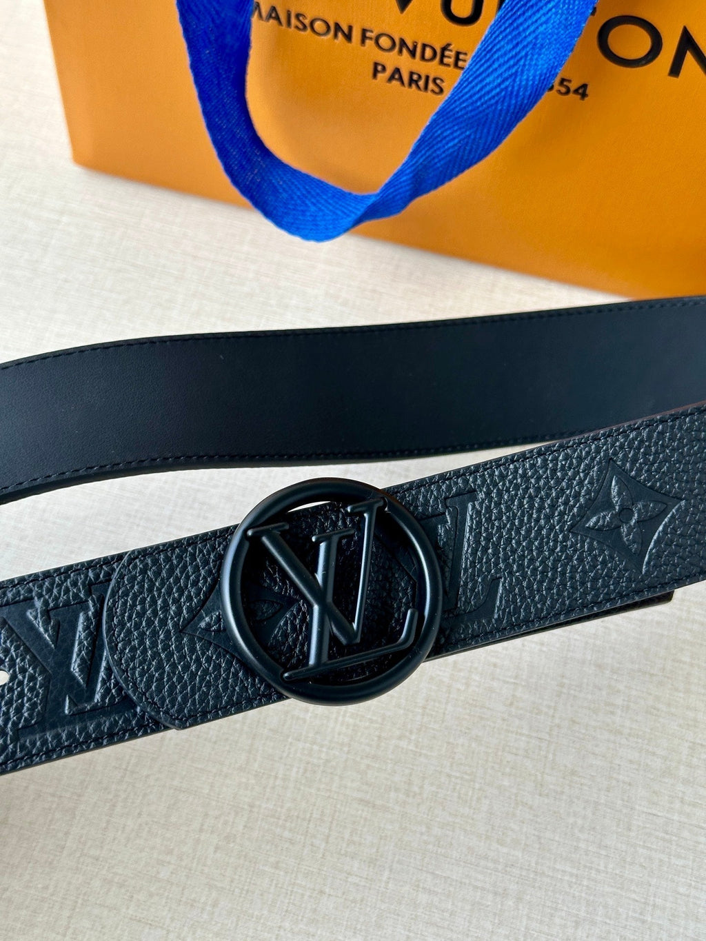 LOUIS VUITTON LV 25S BELT 40 MM IN BLACK CALFSKIN 593264