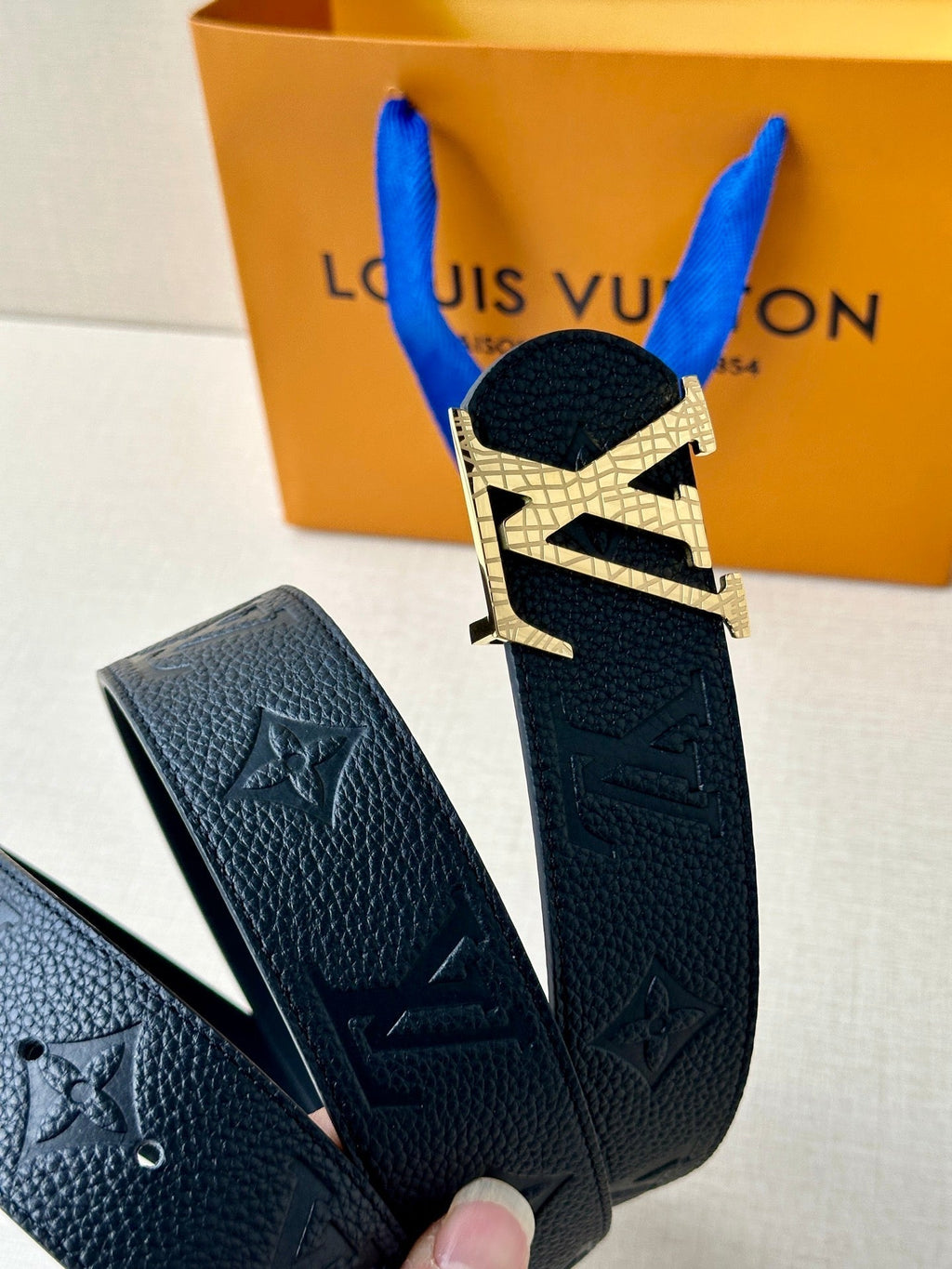 LOUIS VUITTON LV 25S BELT 40 MM IN BLACK CALFSKIN WITH GOLD HARDWARE 593265