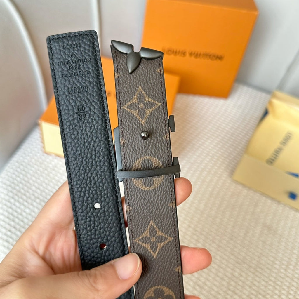 LOUIS VUITTON PRETTY LV 30MM REVERSIBLE BELT IN BLACK CALFSKIN BLACK HARDWARE